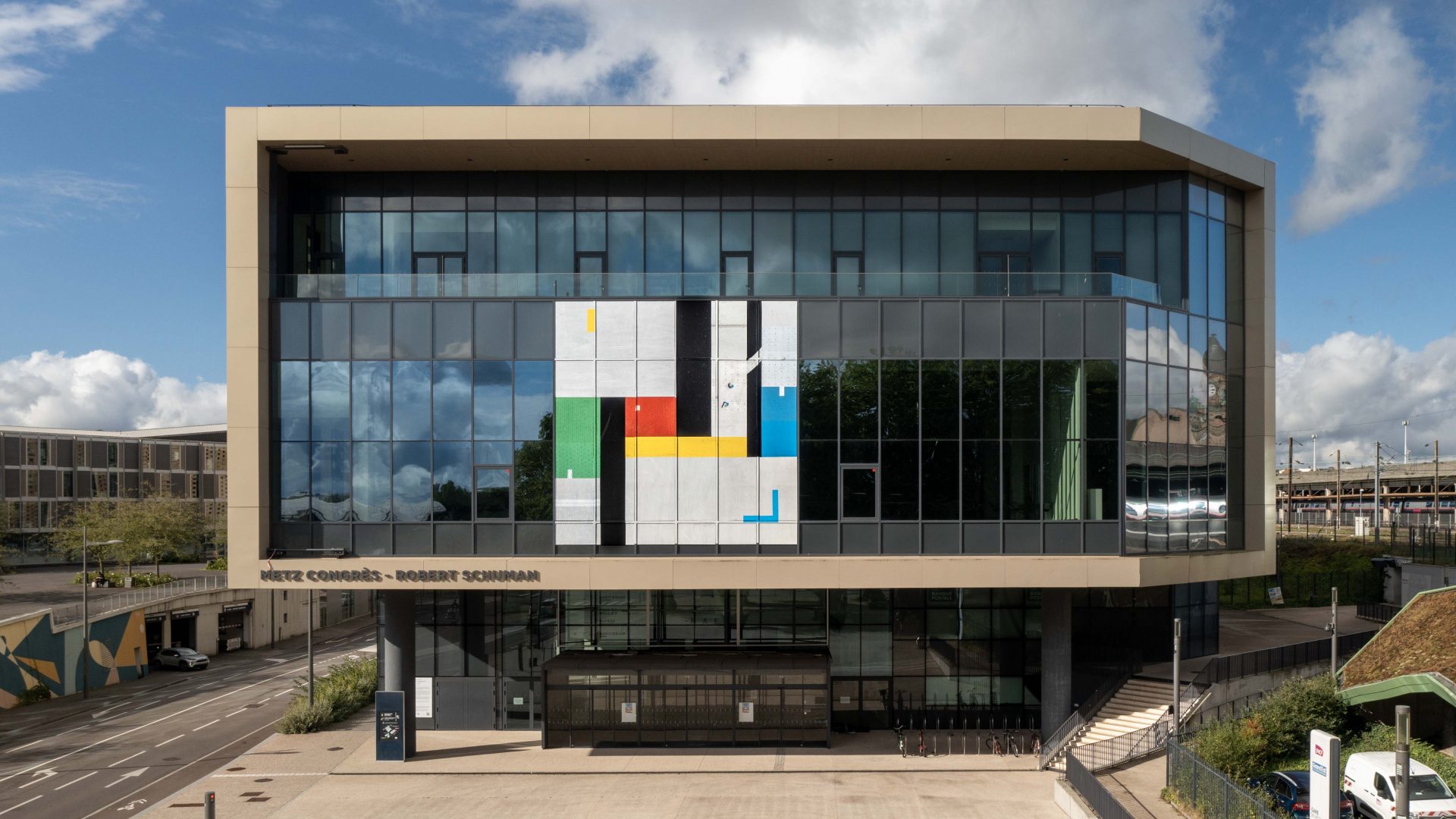 &OElig;uvre de l&rsquo;exposition Terrains de Jeux de Joseph Emile pr&eacute;sent&eacute;e &agrave; Metz Congr&egrave;s dans le cadre des Jeux Olympiques 2024
