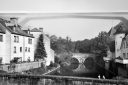 Traversée – des ponts révélant le travail des constructeurs, photographie de Joseph Emile